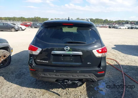 2015 Nissan Pathfinder Sl z USA, uszkodzony, nr VIN 5N1AR2MN7FC636073
